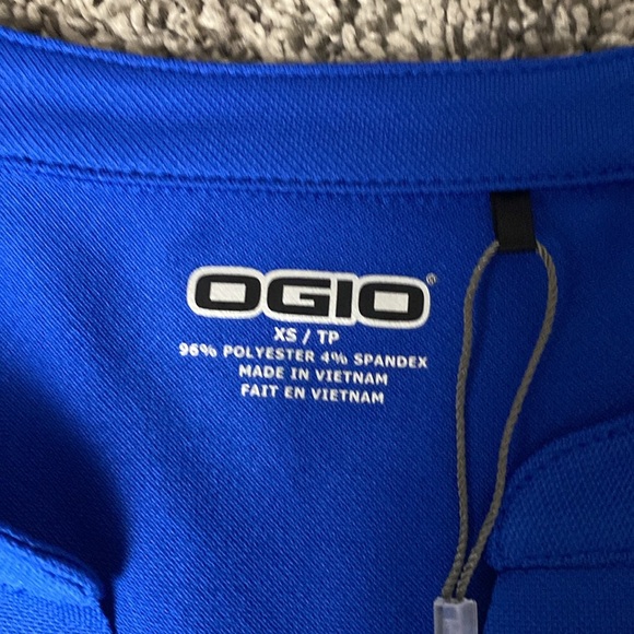 NWOT blue OGIO women’s business top 🎄 - Picture 5 of 7